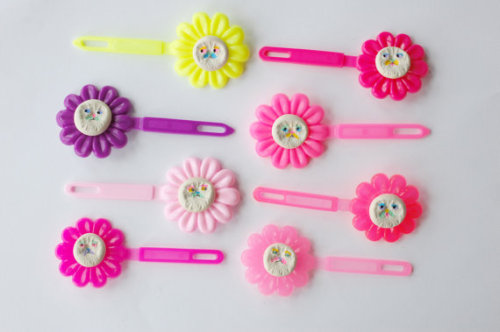 daizylemonade: cat flower hair barettes by ginette pomette