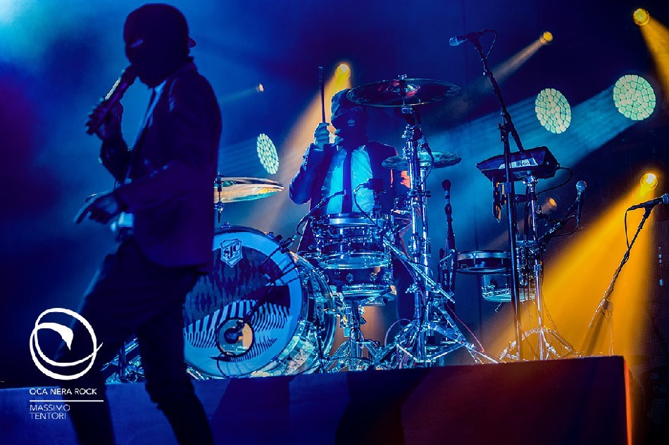 oneanddun:    November 7, 2016 || Assago, Italy @ Mediolanum Forum   