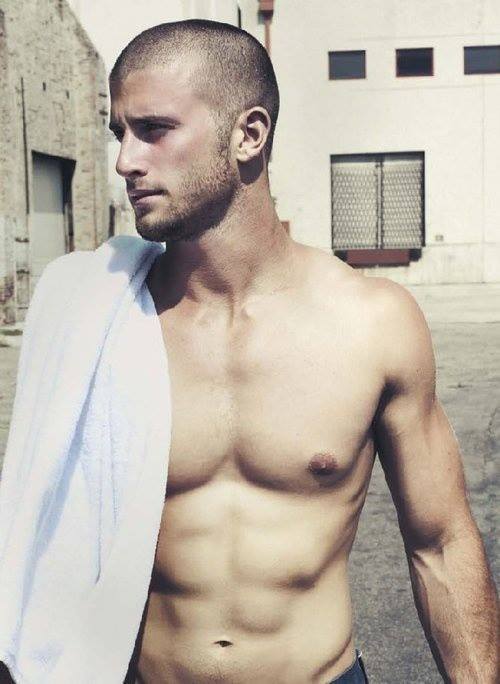 meniloveat5280:  Follow for over 100,000 examples of The Art of Man.  With over 30,000