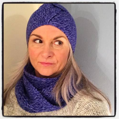 Turb(o)an was in desperate need of a matching infinity scarf #handknitting #knitstagram #knitting #h