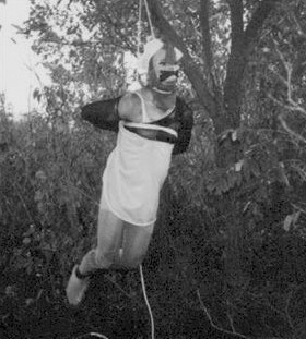 mrevilboy:  The part-time hobby of BTK serial killer Dennis Rader enjoyed wearing