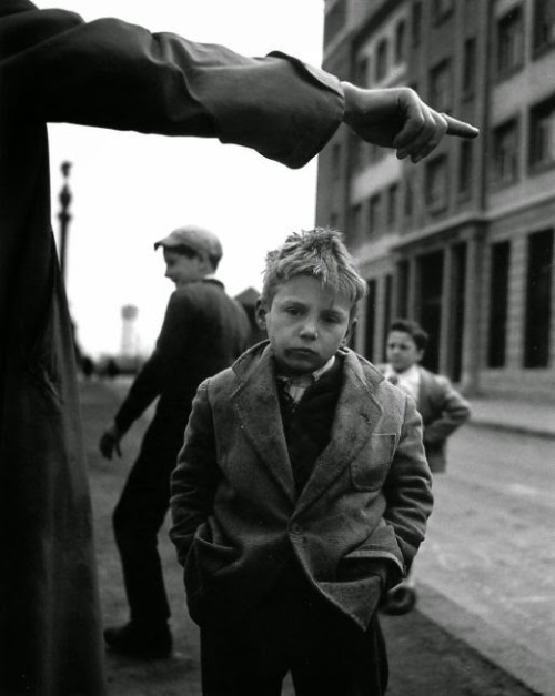 liquidnight:  Joan ColomGente del Raval, 1958[via Fantomatik]