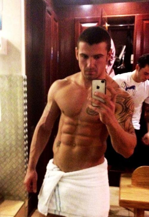 livinglifewithderek:  http://tinyurl.com/cu9ej8b