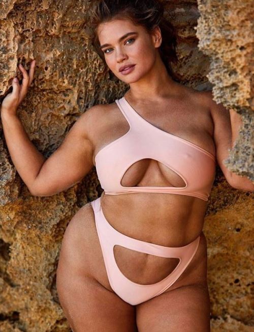 beautifully-big-magazine:  Tara Lynn on Instagram