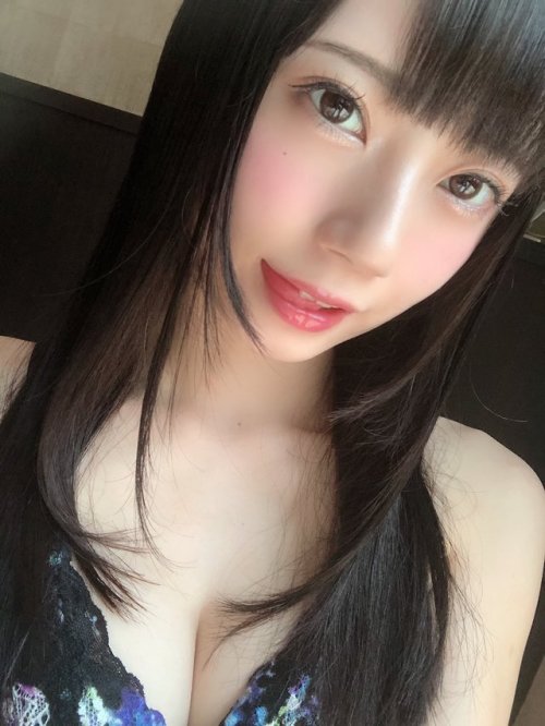aimmmh2: twitter.com/mia_nanasawa