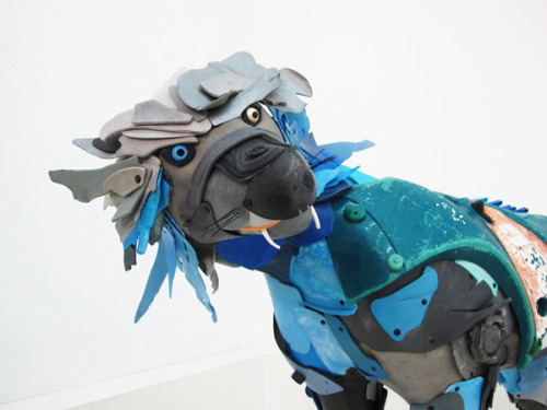 taktophoto:  Look What the Sea Washed In Wild Animals Made from Ocean Trash 