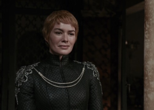 rhenawedds:Okay Cersei’s “I’m setting people ablaze” outfit was everything… Sith Lord vibes like day