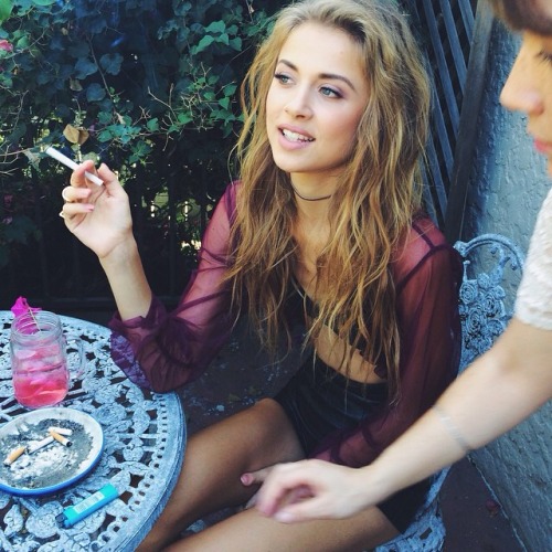 candysroom22: Bella smoking.