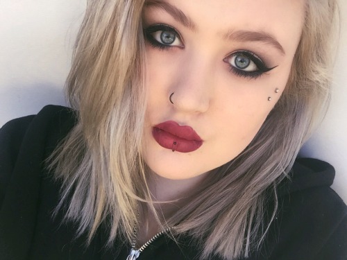 modifiedqueen:  hey