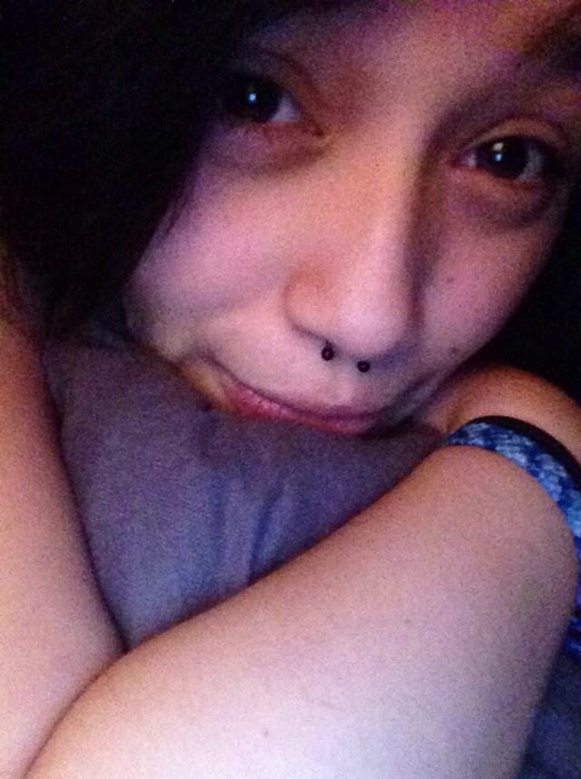moosesandmaples:  Sleepy Selfie for yesterday’s anon. I love tennis I have 500