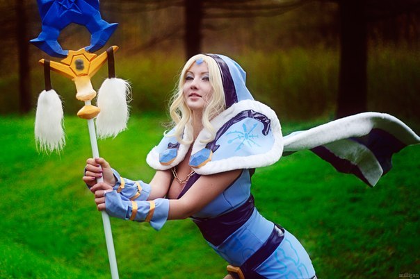 Dota 2 Crystal Maiden model: Anastasia photo: milligan (Victoria F-W)