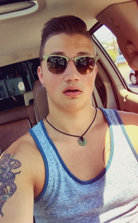 toomanycookes1:  What a great summer day! I love these glasses and my tank 😁😁😁