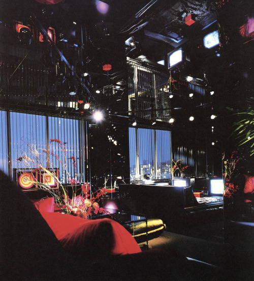 newwavearch90:Colorful apartment of designer Richard Ohrbach (year unknown)Scanned from ‘Sensuous Sp