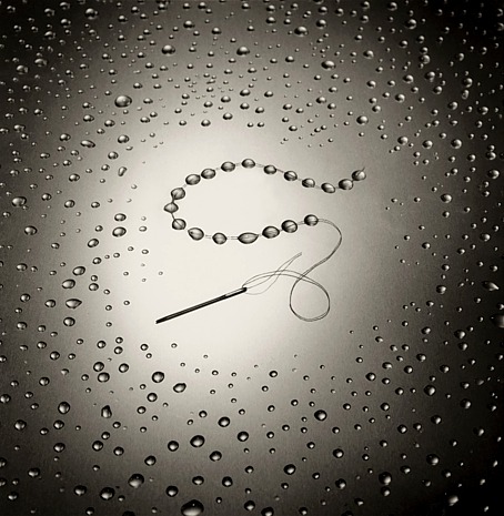 staceythinx:  The wonderfully clever work of Chema Madoz 