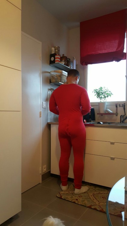 lovethebigboys:It got a little cold this morning, so it was a good day for the union suit. My secret ….  