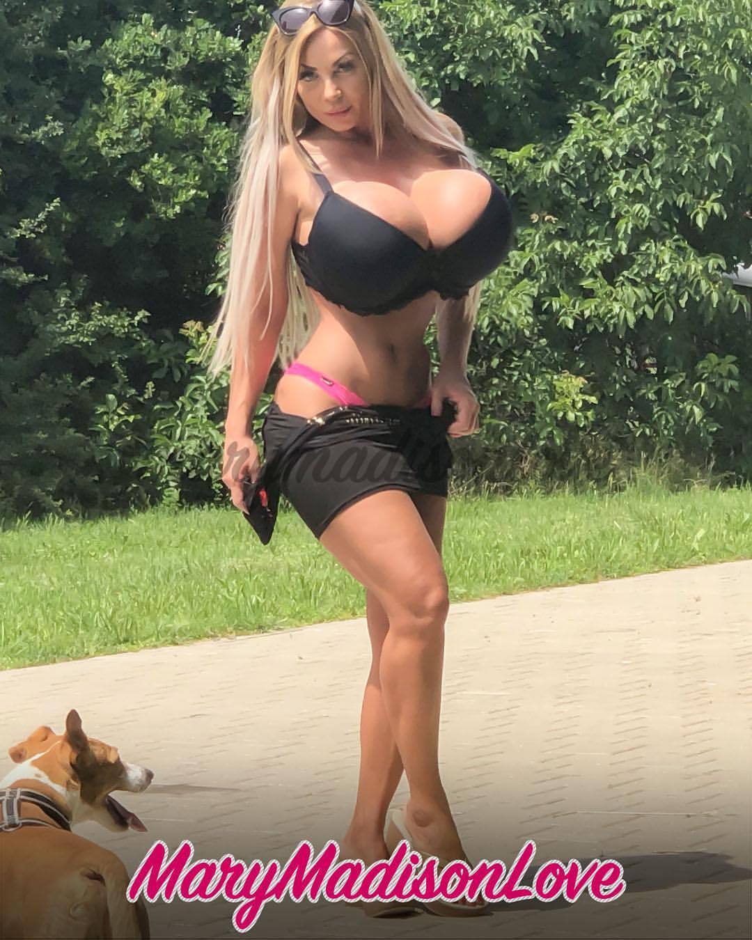 marymadisonlove:🌸Hi everyone 😘♥️♥️  #sexy #sexyboobs #boobs #boobilicious