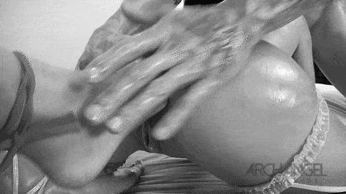 sexandthedevil:feel my toes in your ass baby