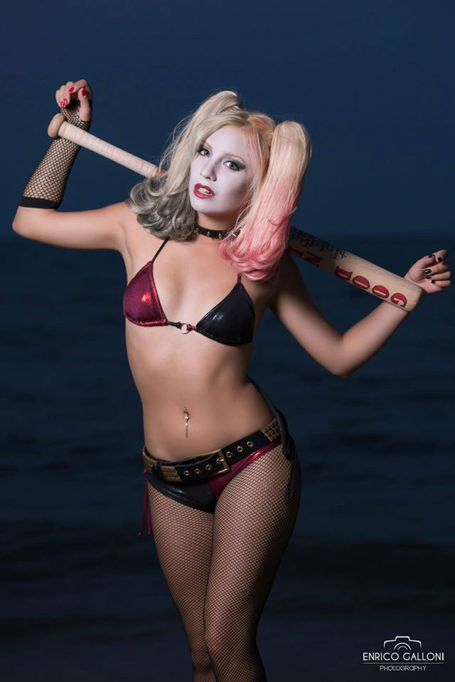 hotcosplaychicks:  Harley Quinn Bikini by AriTeach   Check out http://hotcosplaychicks.tumblr.com