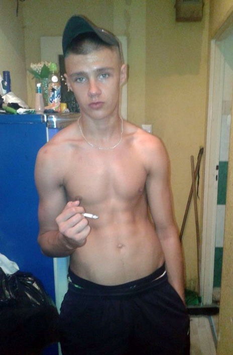 tradiesandchavs:  Some hot chav lads!!!