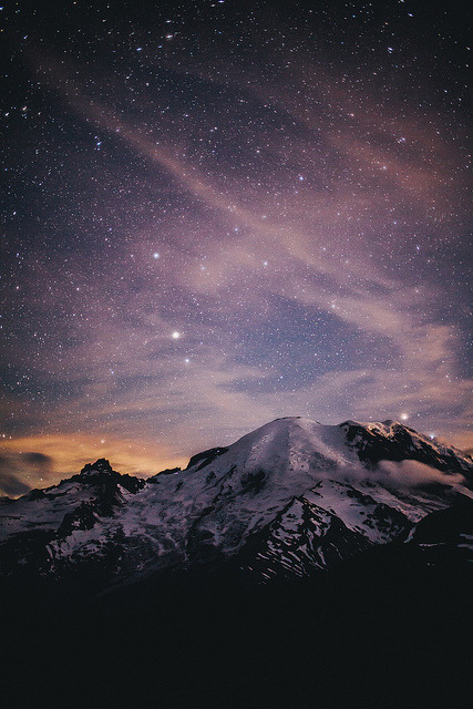 sitxlys:  Chasing Stars at Mount Rainier by Jared Atkins on Flickr. 