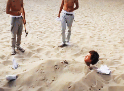 bradleyy:Harry decided to lay down on the beach to take a quick power nap, and Zayn brought it on hi