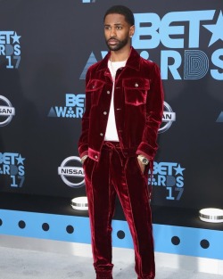 mtv:  And who said velour track suits are