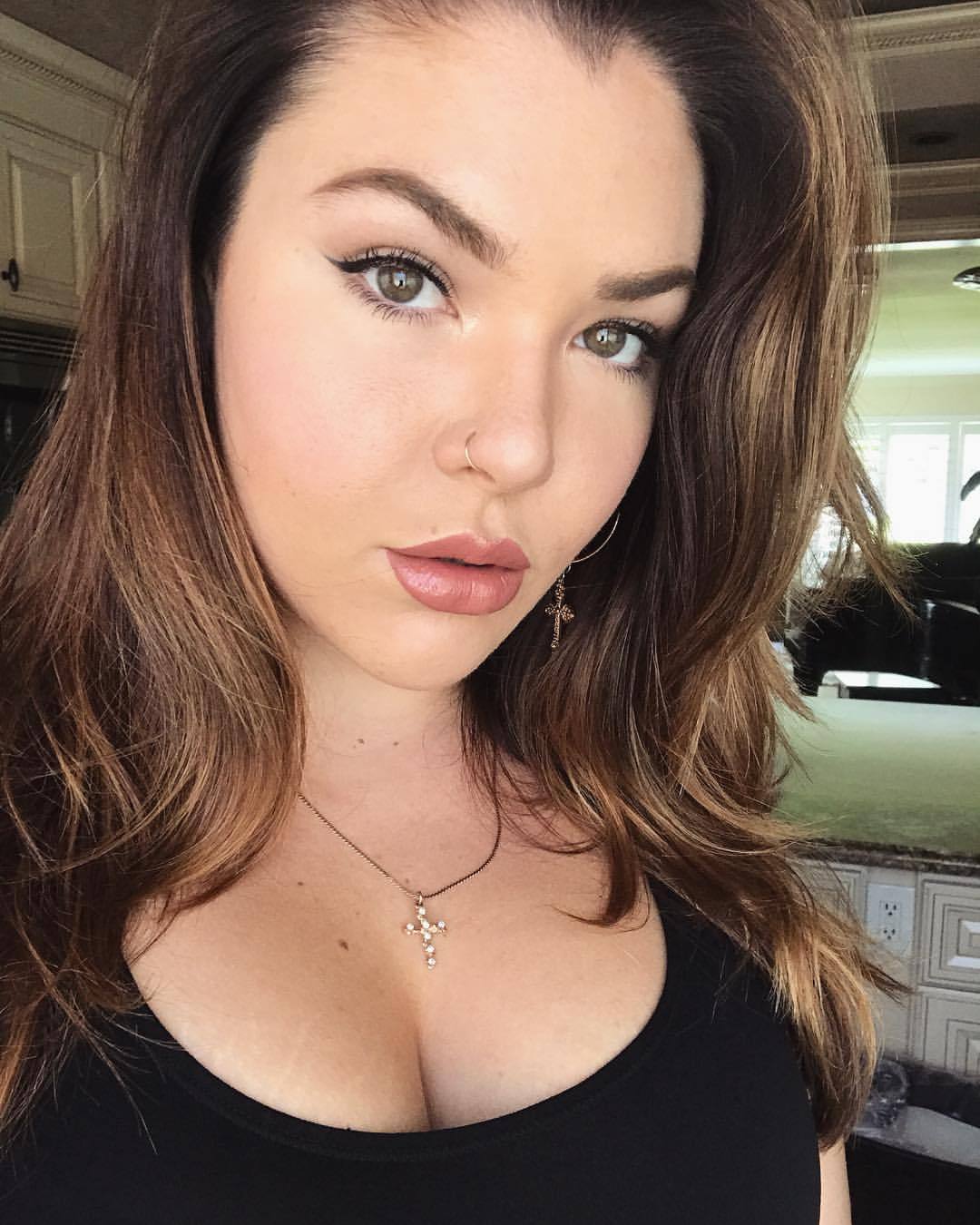 heynataliealvarado:  Loving the nude shades from @colourpopcosmetics ✨ Lips: Ultra