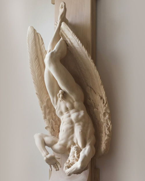 antonio-m:‘Icarus’, 2015 by Bogdan Goloyad