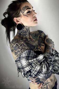  Monami Frost 