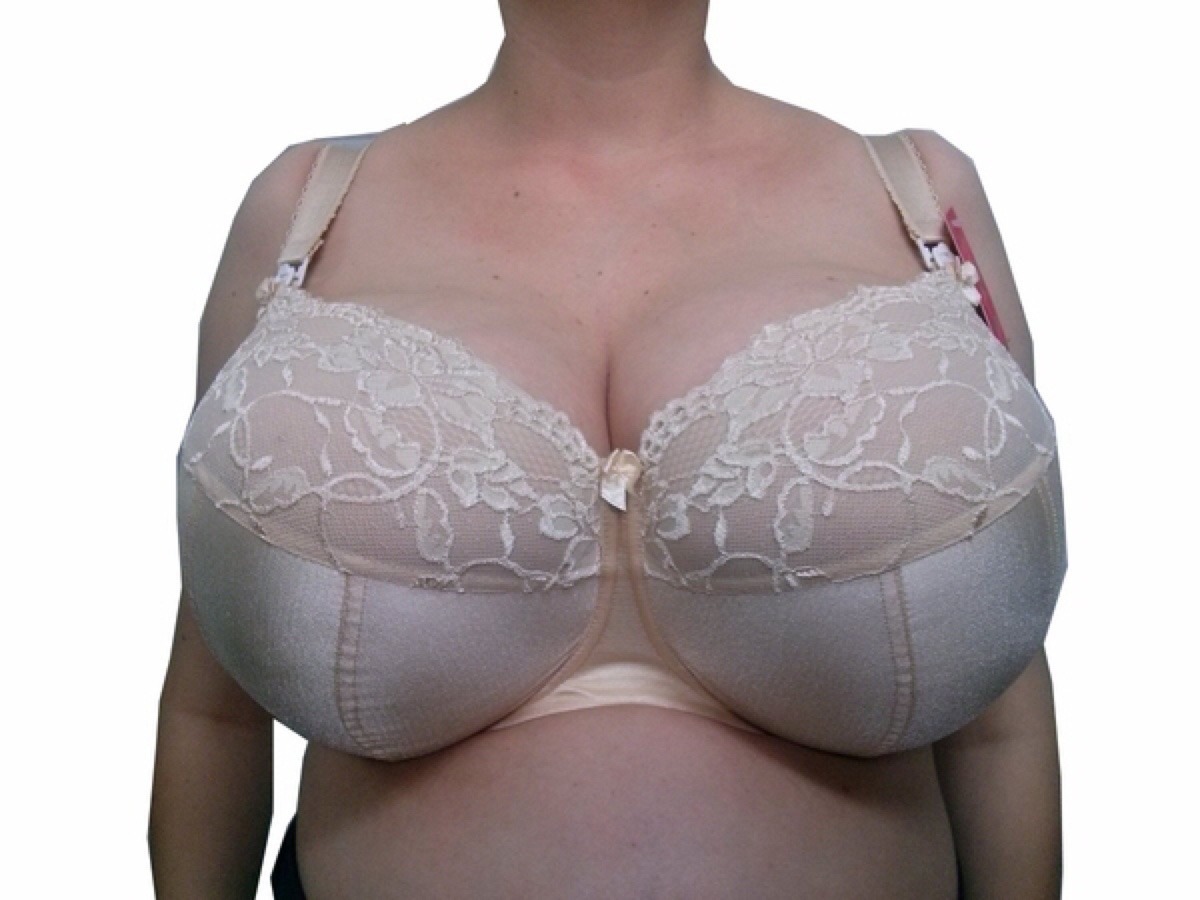 nothingunderag:  heavyandhanging:  40kk:  Nice tits.   that’s what you call a bra,