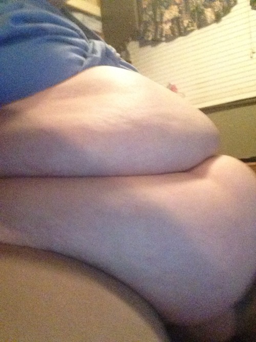 Porn Pics crazytrains:  bonnibelly:  Tight shorts photo