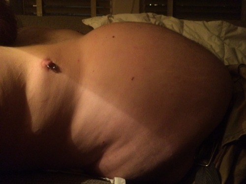 manvx88:  growbretgrow:  Overindulgence  Mmm still waiting for that day that I can lay back and be stuffed