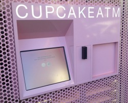 milkmp3:  beverly hills cupcake atm 