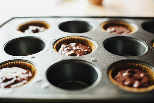  Chocolate Cupcakes with Cocoa Mascarpone Frosting 