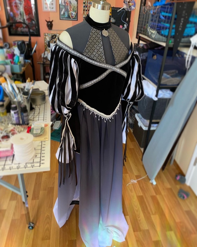 Making steady progress on Yennefer! I’m really excited to wear her next month. 🥰