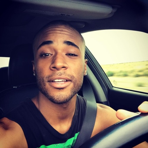 thegayfleet:khylinrhambo - I need a new name now that I’m on my buzz cut vibes.  I lowkey look like a Ruckus 😂 