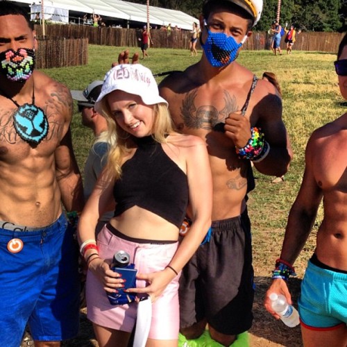 Loving the #tinderlife at #tomorrowworld w/ @edmily_official ::: bit.ly/16QuZQ0