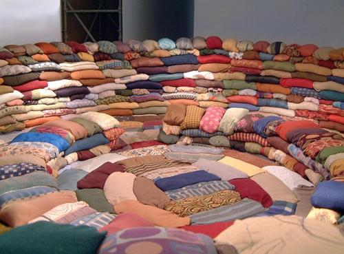 gentilfarfalletta: Dan Peterman, Civilian Defense (sandbag), 2007, installation of 1000+ sandbags ma