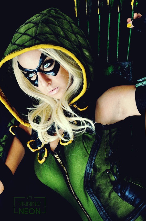 universalcosplayunited:  Green Arrow Cosplay (Injustice) by It’s-Raining-Neon 