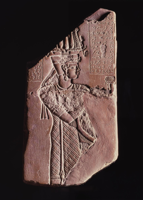 dwellerinthelibrary:The plaque of King Tanyidamani, at the Walters Art Museum in Baltimore. The writ