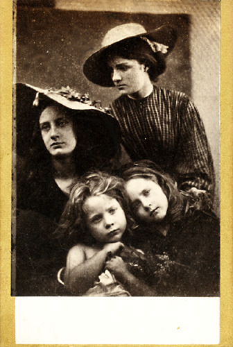 Julia Margaret Cameron Summer Days (May Prinsep, Freddy Gould, Lizzie Koewen, Mary Ryan), 1866