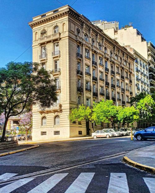 Calle Galileo vista desde Avenida Las Heras, ingreso a &ldquo;La Isla&rdquo; una de las zonas más ex