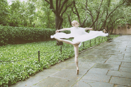 XXX balletwarrior:   Shelby Elsbree for Behind photo