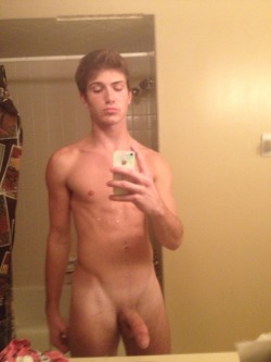 nudecollegeguys.tumblr.com post 80484692060