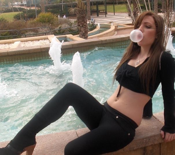 leggingspics:  More hot girls in leggings - yoga pants at http://leggingspics.tumblr.com/