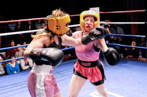 thatgorgeousarchangel:Here’s some more boxing pictures pictures for my nonnies! This is my second fi