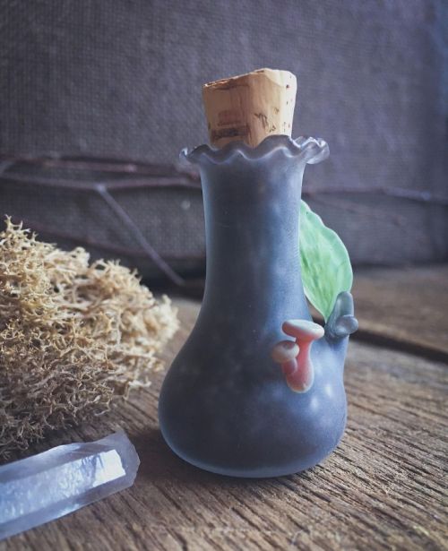 Potion bottles are back! You can now find my handcrafted tree stump and sparkle bottles available ma