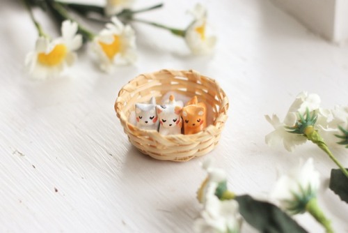 ash-elizabeth-art:This miniature basket holds three tiny kitten friends, one calico, one orange tabb