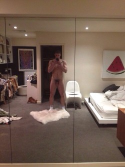 nakedguyselfies:  nakedguyselfies.tumblr.com  If you live in the sunshine coast region (QLD)   CLICK HERE!Or if you think he’s hot why not check out some other Hot Aussie guys featured on my favorite gay porn website!? You’ve got nothing to lose,