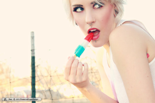 anastassiabear:  Holy beer, Batman! I have a new set up on Zivity - showing you how we celebrate winter time in Texas. Check it out here: http://www.zivity.com/models/Bear/photosets/33 Model is Anastassia Bear, Photographer Sheeanna Singer Designs 